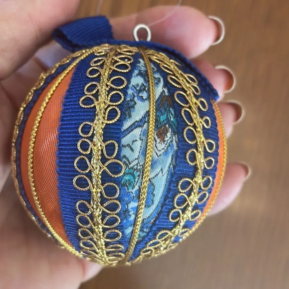 2 vintage Christmas‎ craft round Christmas tree ornaments